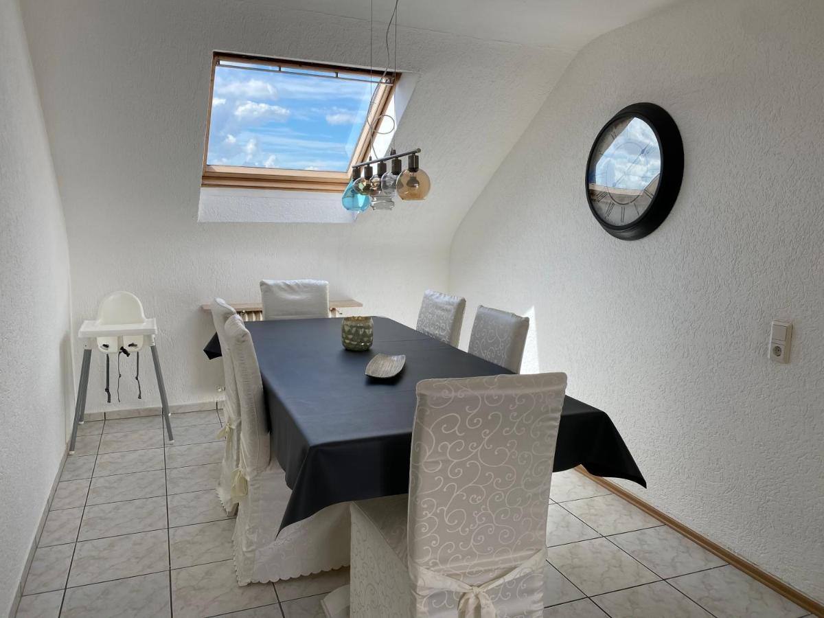 Moderne Ferien-Dachwohnung In Idyllischer Lage Neuweiler  Kültér fotó